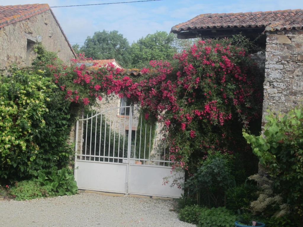 Bed and Breakfast Relais De La Riniere Le Landreau Exteriér fotografie